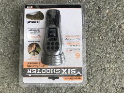 5 caisses d'environ 30 appeaux &eacute;lectronique (pour Caller orignaux)