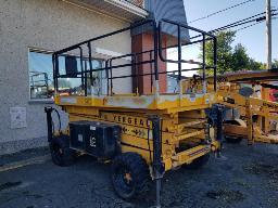 Plate forme &eacute;l&eacute;vatrice diesel. PLAFOLIFT, mod&egrave;le PH26.