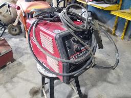 Soudeuse &agrave; fil marque Lincoln, mod&egrave;le SP175 Plus, 220V