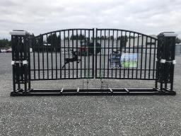 FG-GT-GP-DD-Portail 20' en m&eacute;tal, (2 sections de 10') -double arc-motif chevreuil  / 20' Iron Gate - Gate pier design - Double Arc Deer