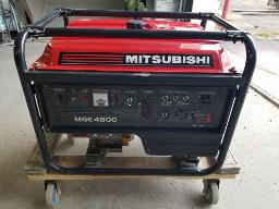 G&eacute;n&eacute;ratrice Mitsubishi 4800 110/200V
