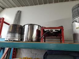 Br&ucirc;leur, chaudron et panier