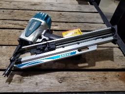 Makita cloueuse pneumatique &agrave; charpente 3 1/2