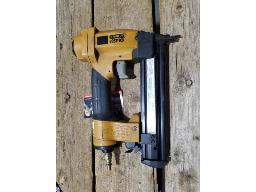 Bosch BT35B, agrafeuse pneumatique 18G. 5/8 &agrave; 1 3/8"