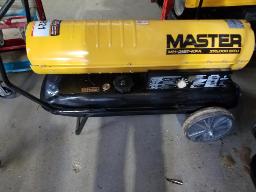 Chauffage au Kerosene de marque master, mod&egrave;le MH215T-KFA, 215 000 BTU
