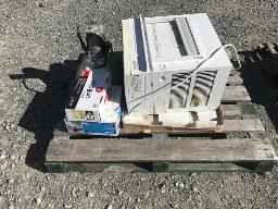 Air climatis&eacute; 12000 BTU, marque Garrisson + clous pour cloueuse 2 3/8. agrafes 3/8 20x 5000. Lampe 500W