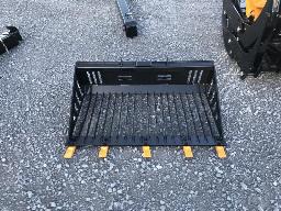 Mini godet &agrave; roches &agrave; direction compacte / Mini Skid Steer Rock Bucket