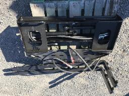 2026-Carcan avec fourche hydraulique  / skid stee Side shift fork