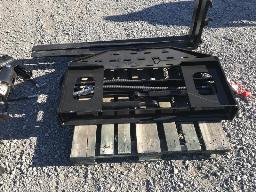 2026-Carcan avec fourche hydraulique / skid stee Side shift fork.