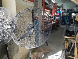 Ventilateur 30" sur poteau 110V