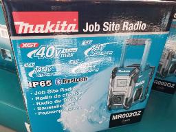 Radio chantier bluetooth 1P65, Makita, batterie non incluse, mod&egrave;le MR002GZ