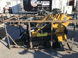 2026-Chargeuse compacte sur chenilles / Compact Track Loader