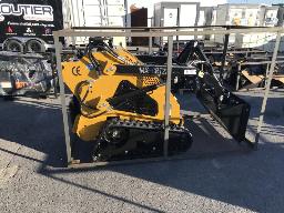 2026-Chargeuse compacte sur chenilles / Compact Track Loader.