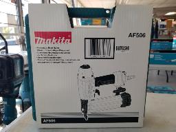 Cloueuse pneumatique polyvalent Makita, mod&egrave;le AF506  (Support Makita)