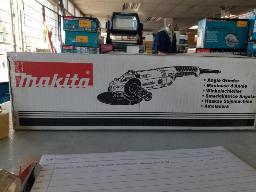 Meuleuse &agrave; angle 7" &eacute;lectrique Makita, mod&egrave;le GA7031