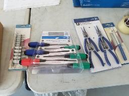 Lot de petits outils vari&eacute;s, marque Jet