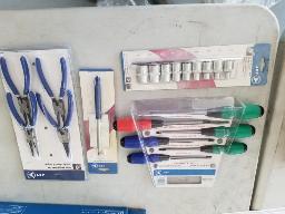 Lot de petits outils vari&eacute;s, marque Jet