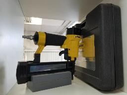 Cloueuse pneumatique F50 BD1X 18GA 5/8" &agrave; 2" avec coffret