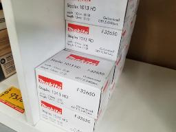 Lot d'agrafes Makita, couronne 3/8" longueur 1/2", 10 bo&icirc;tes de 5040 pi&egrave;ces