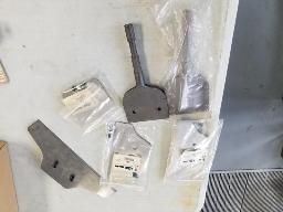 Lot acc. pour grattoir pneumatique : lame 12", 8", 4", 1 support lame 4", 1 grattoir 4"