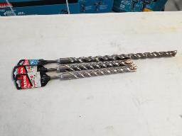 2 m&egrave;ches SDS+ 7/8x12,, B59704 et 1 m&egrave;che SDS+ 7/8x 18'' B60822