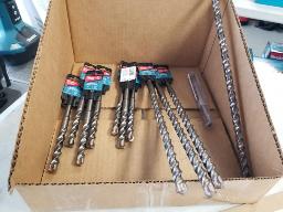 M&egrave;ches SDS + (1 x 1/2" x 18" B61123), (1 x 12 mm courte MD012-160), (3 x 1/2" x 12" B6117), (6 x 1/2" x 6" B61101)
