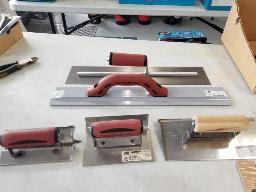 1 platoir 18" x 4" + taloche en magnesium 20" x 3 1/8" + fermoir de bordure + fermoir trottoir int&eacute;rieur + fermoir rainure