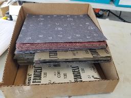 Lot de papier sabl&eacute; 46-GR120 + 50-GR100, 8-GR120+ 22-GR100, 25-GR150, 19-GR40