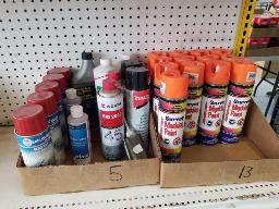 2 nettoyeuse Makita + 5 cannes d'huile coupe King Canada + 2 d&eacute;givrants pneumatiques 250 ml, + 13 cannes peinture inverse orange