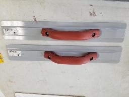 2 Taloches de magn&eacute;sium 20" x 3 1/8" marque Marshalltown