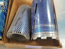 Cloche &agrave; carbure 5" neuve + cloche au carbure 6" presque neuve avec adaptateur