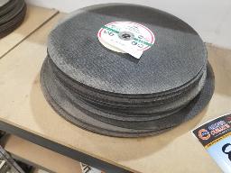 Lot de meules vari&eacute;s