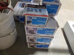 10 000 agrafes 1" 1/2 x 1/4"  18 + 10 000 agrafes 1" 3/4 x 1/2 15.5