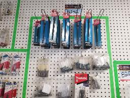 Lot vari&eacute;s (Voir d&eacute;tails)