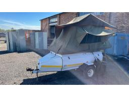 Venter trailer with Howling Moon Roof tent (STC)