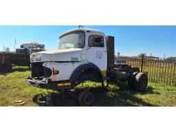 Mercedes Bullnose Single Axle Horse for Spares