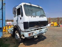 1985 Mercedez-Benz 1933S V-Series Truck Tractor for Spares. (STC)
