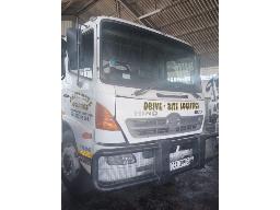 2011 Hino 1626 Super 500 Truck Tractor