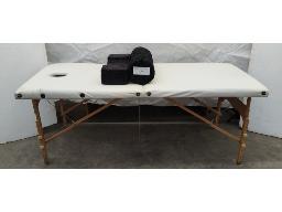 Massage bed with wooden frame & 2 cushions