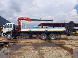 2009 Nissan UD100 Container Crane Truck with Hydraulic Ramps (Runner)