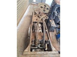 Hydraulic Breaker / Hammer
