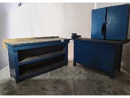 2x Wooden work benches with vice grip