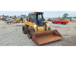 GEHL V400 5 Ton Skidsteer (Working)