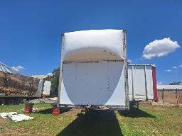 2017 Henred Fruehauf Van Body Tri-axle Trailer (Papers)