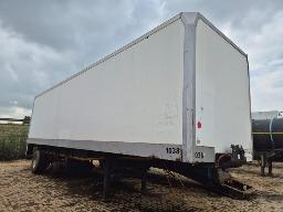 2008 Serco 10m Insolated Box Trailer with Trail Lift 