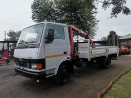 Tata 713S Crane Truck 4x4 (Runner)