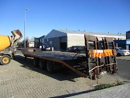 2007 Henred Fruehauf tri axle step deck lowbed trailer (STC)
