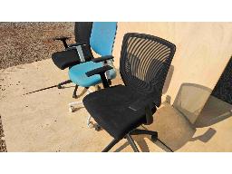 3x Office chairs