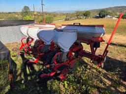 4 Row BPI Vacuum Planter (Complete & Working) 