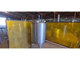 1200 Lt Product Tank with Stirrer 